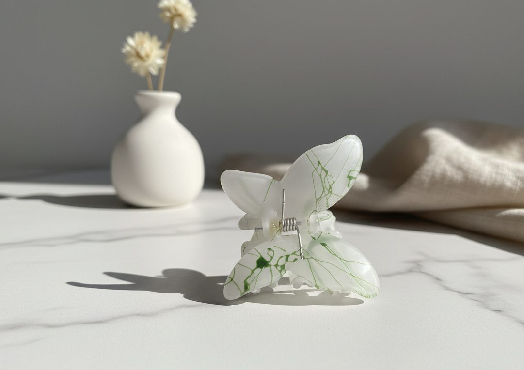 Butterfly Hair Clutcher – Elegant & Lightweight Floral Hair Clip