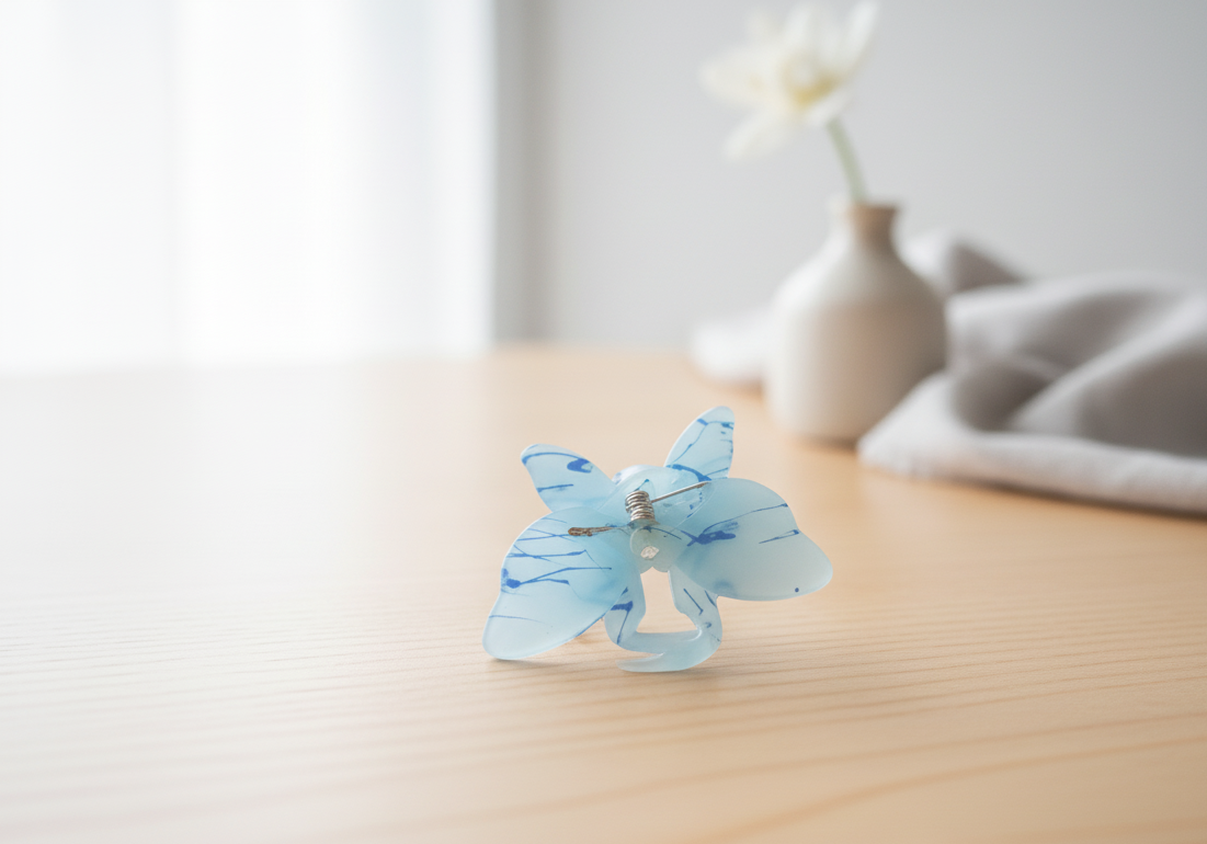 Butterfly Hair Clutcher – Elegant & Lightweight Floral Hair Clip