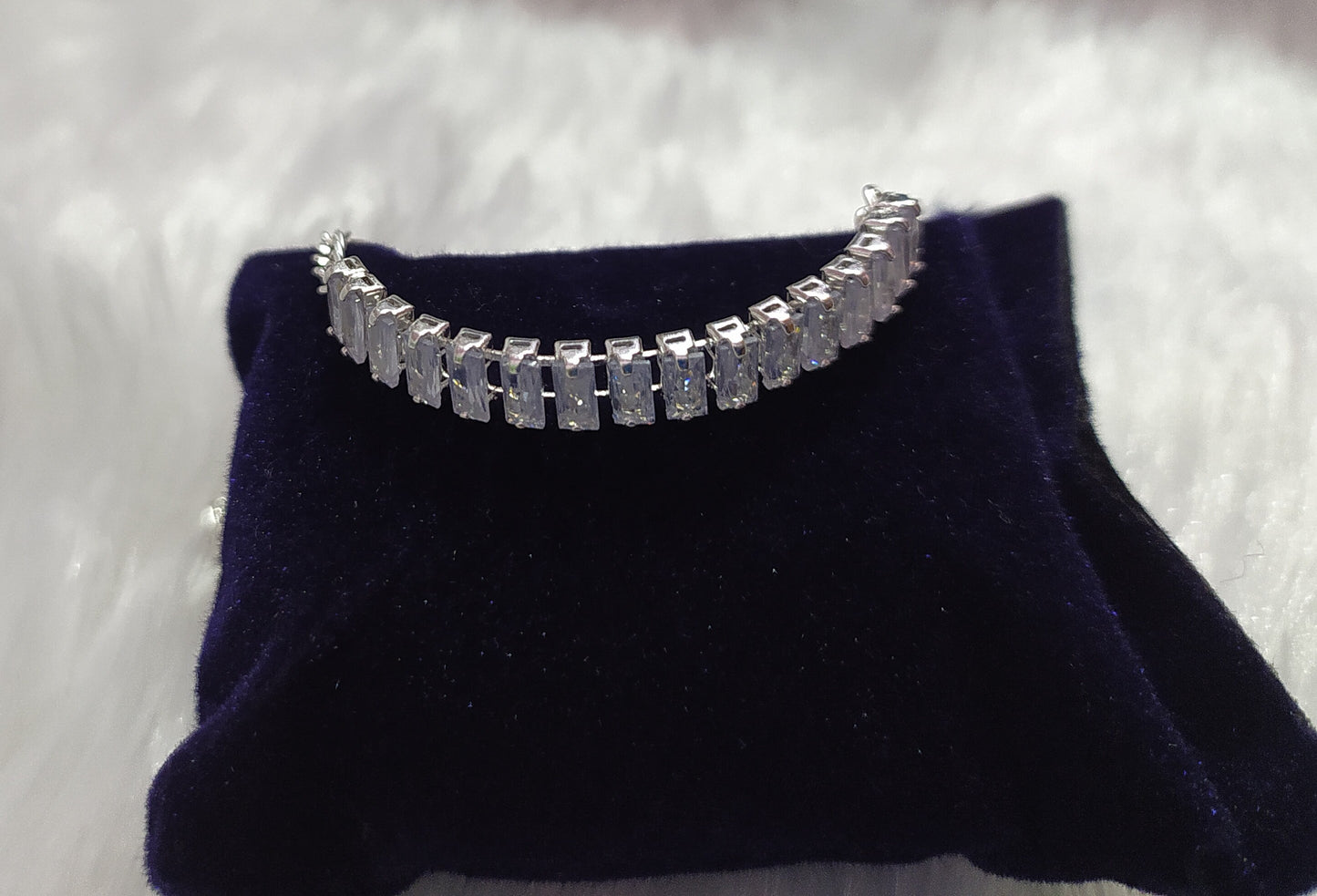 ✨ Elegant Crystal Bar Bracelet
