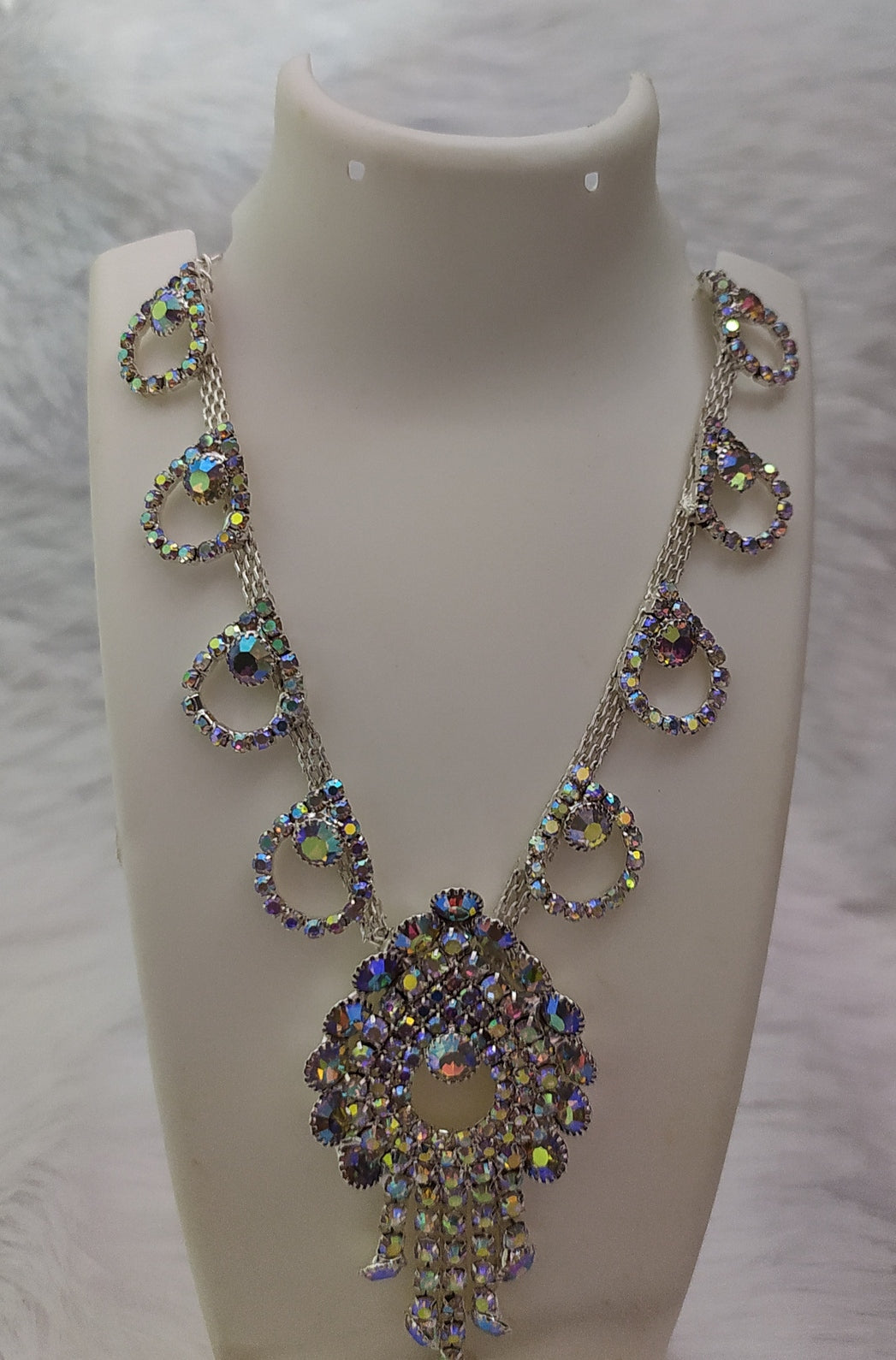 Sparkling Bridal Jewellery Set – Necklace, Earrings & Maang Tikka