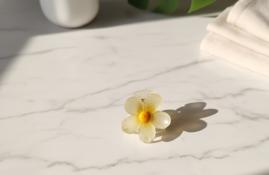Stylish cute Flower Hair Clutcher
