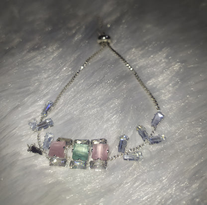 🌸 Adjustable Pastel Charm Bracelet 