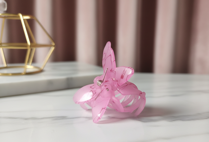 Butterfly Hair Clutcher – Elegant & Lightweight Floral Hair Clip
