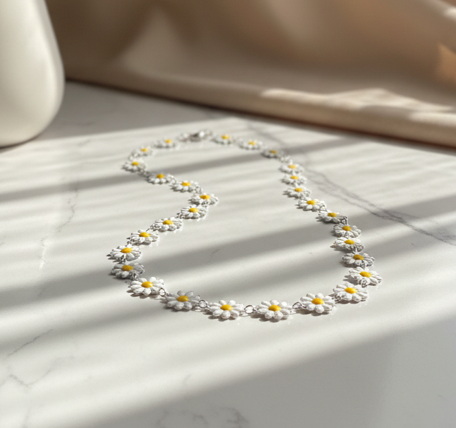 Daisy Flower  Necklace Styling