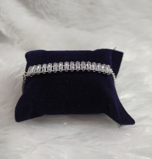 ✨ Elegant Crystal Bar Bracelet
