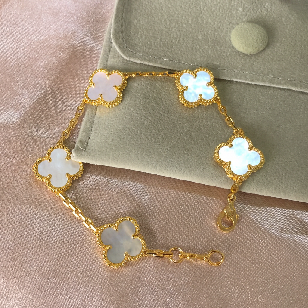 Gold Clover Charm Bracelet