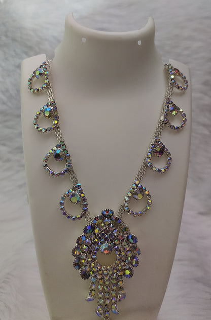 Sparkling Bridal Jewellery Set – Necklace, Earrings & Maang Tikka